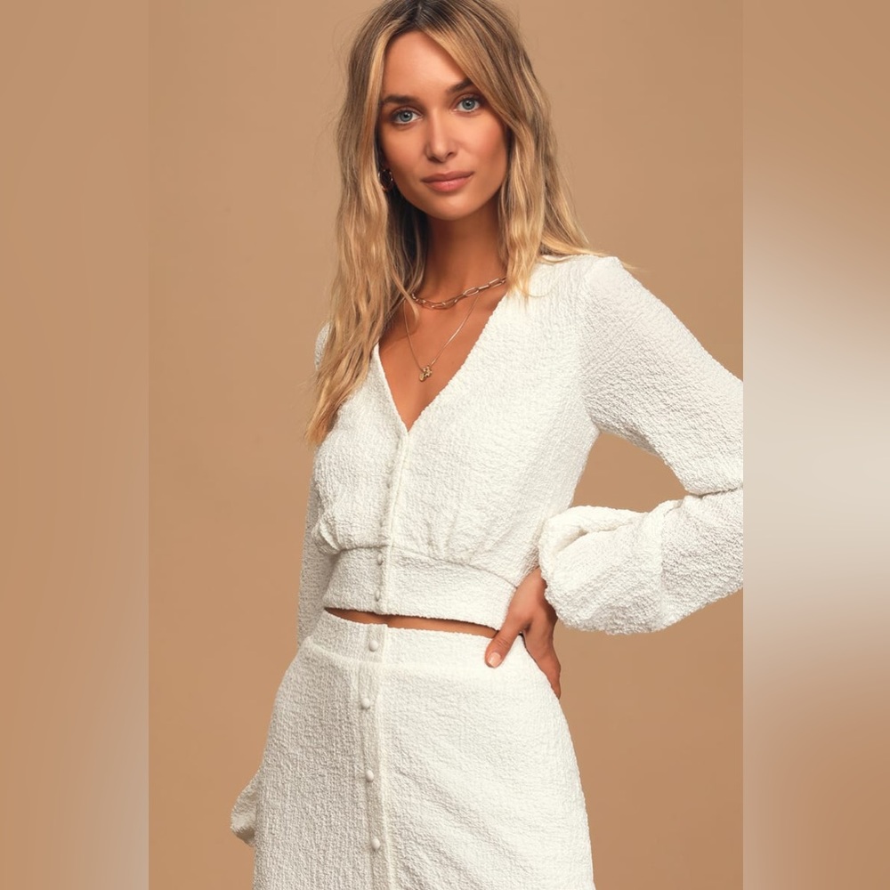 Rules of Romance White Button-Up Long Sleeve Crop Top